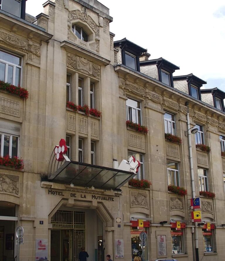Hôtel de la Mutualité & Cours Langlet